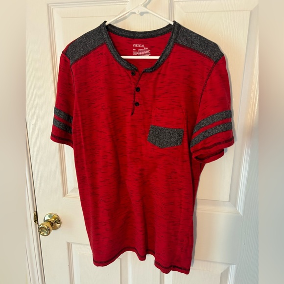 Vertical large sport red w/ gray stone color w pocket + buttons. - Picture 2 of 10